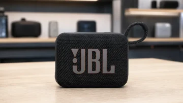 JBL Go 4 ou Flip 7: mobilidade ou mais som ao ar livre?