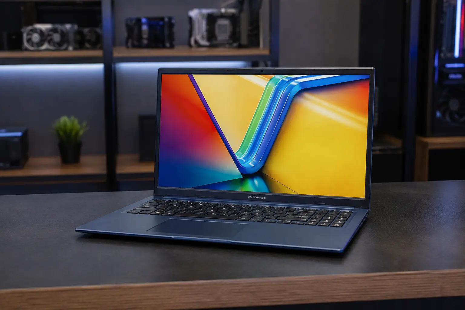 No Vivobook 15, CPU e sistema pesam mais que 16 GB e 512 GB