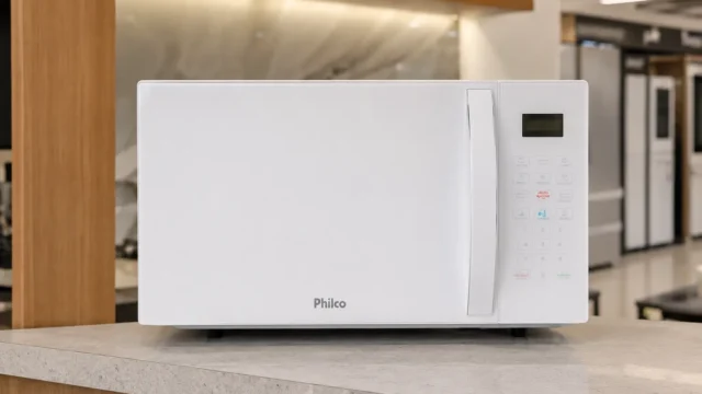 Micro-ondas de 33L, 31L ou 20L atendem rotinas diferentes