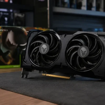 Na RTX 5060, 8 GB ou 16 GB de VRAM definem o salto de categoria