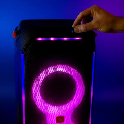 Caixa de som JBL PartyBox 710 confiável e potente