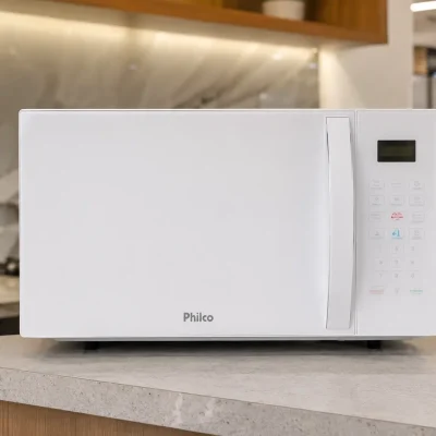 Micro-ondas de 33L, 31L ou 20L atendem rotinas diferentes
